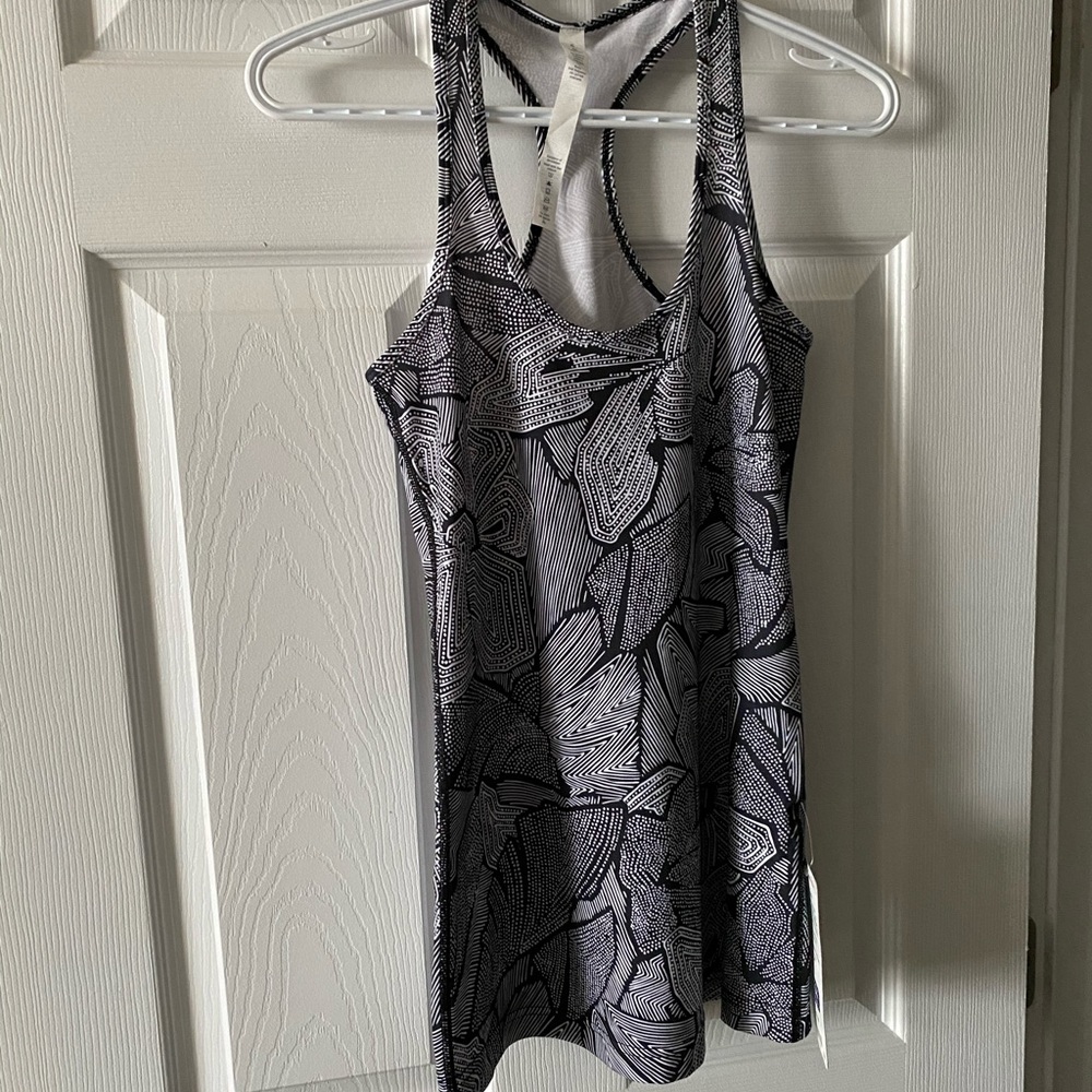 NWT Dottie Tribe Cool Racerback